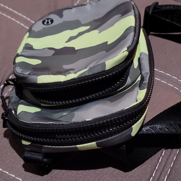 lululemon athletica Bags Lululemon The Rest Is Written Crossbody